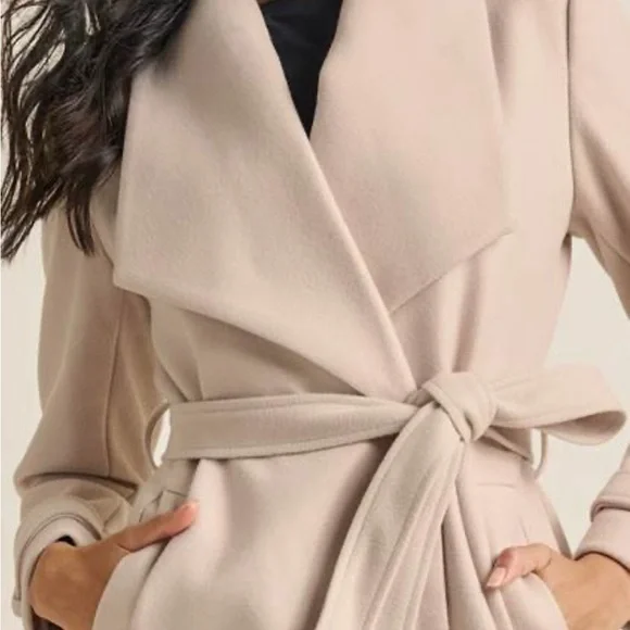 Wrap coat - Picture 2 of 6